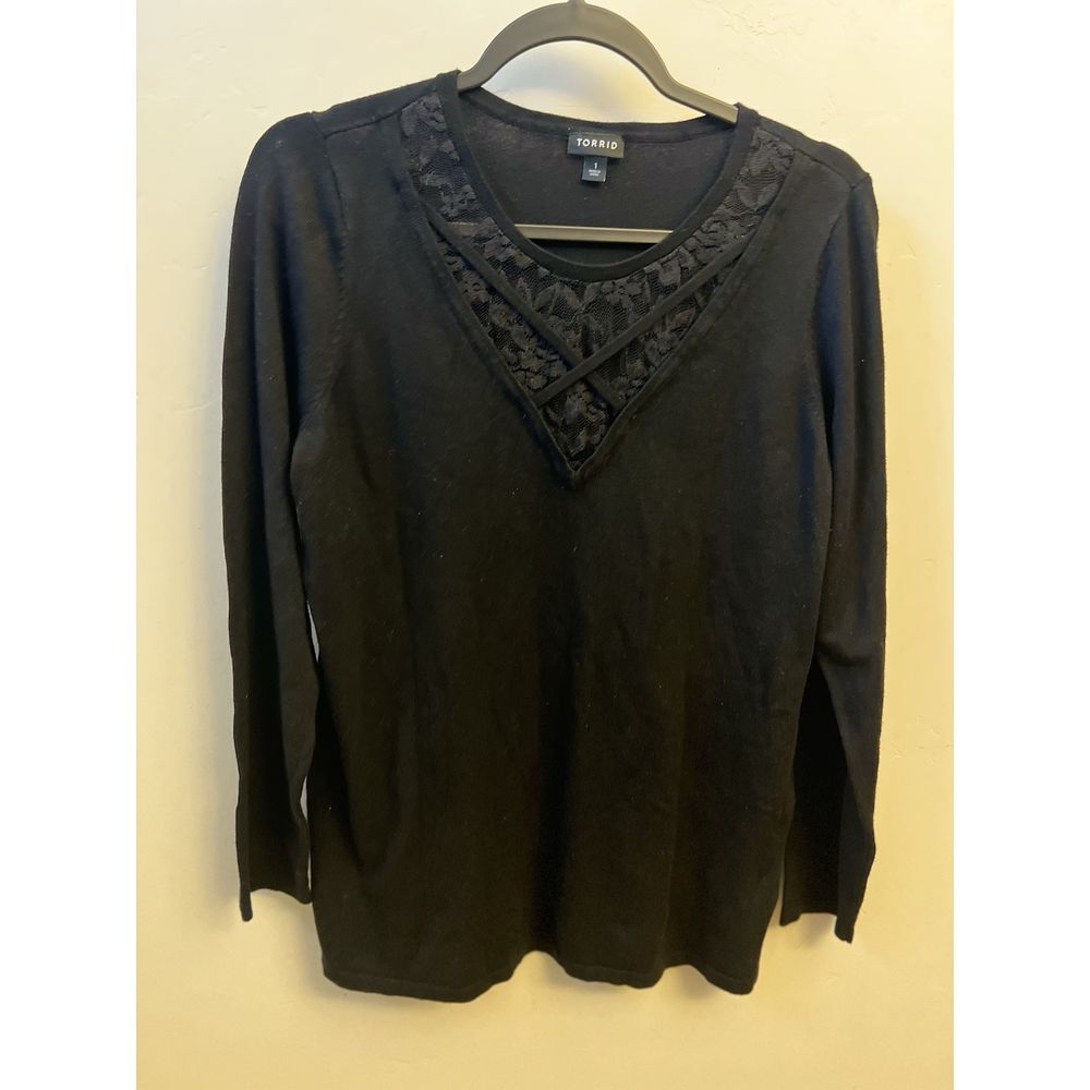 Women's‎ Black Torrid Size 1 Beautiful Long Sleeve Sweater